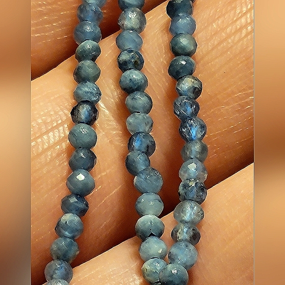 25x beads Natural Aquamarine Crystal Beads Pre-Drilled Faceted 3mm Thick - Picture 2 of 6